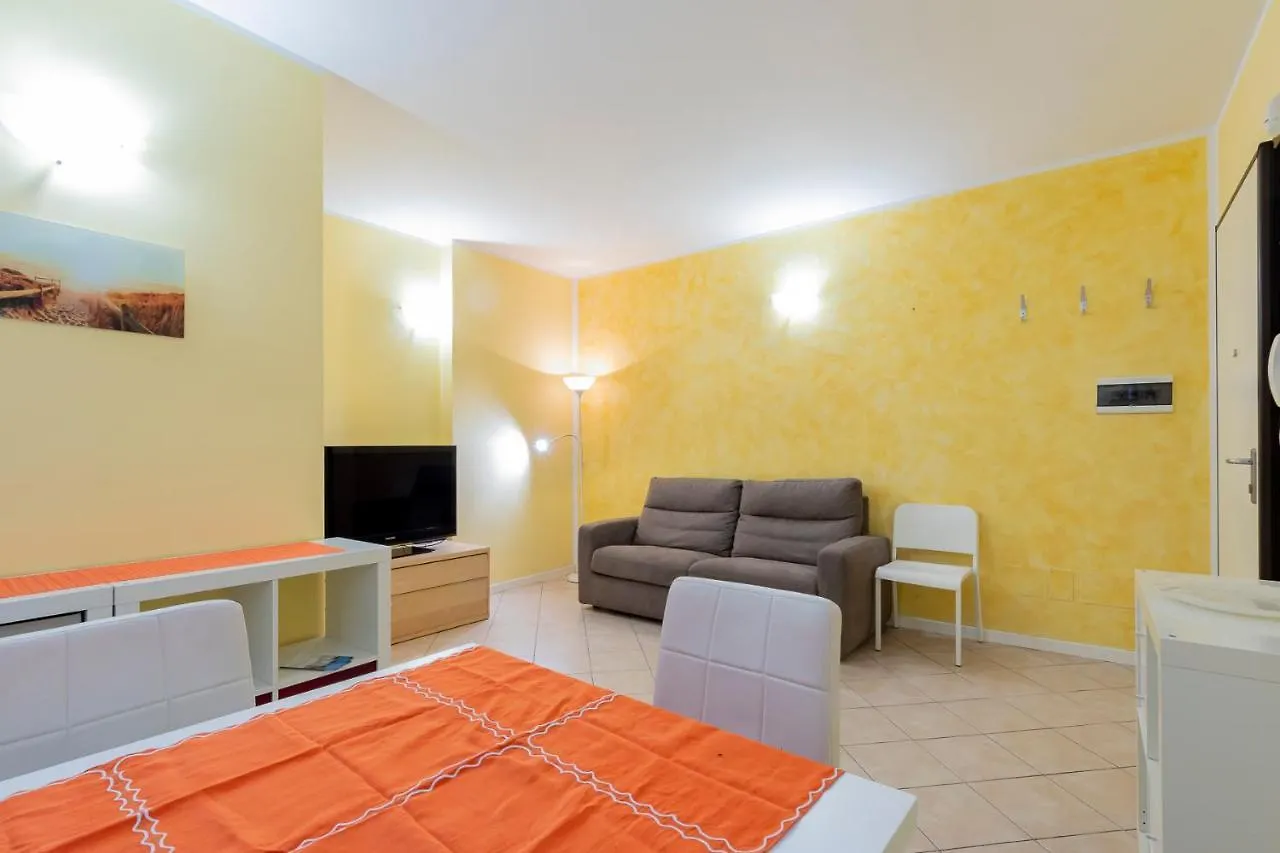 Big Apartment Salomone 51 Milan 0*,  Italy