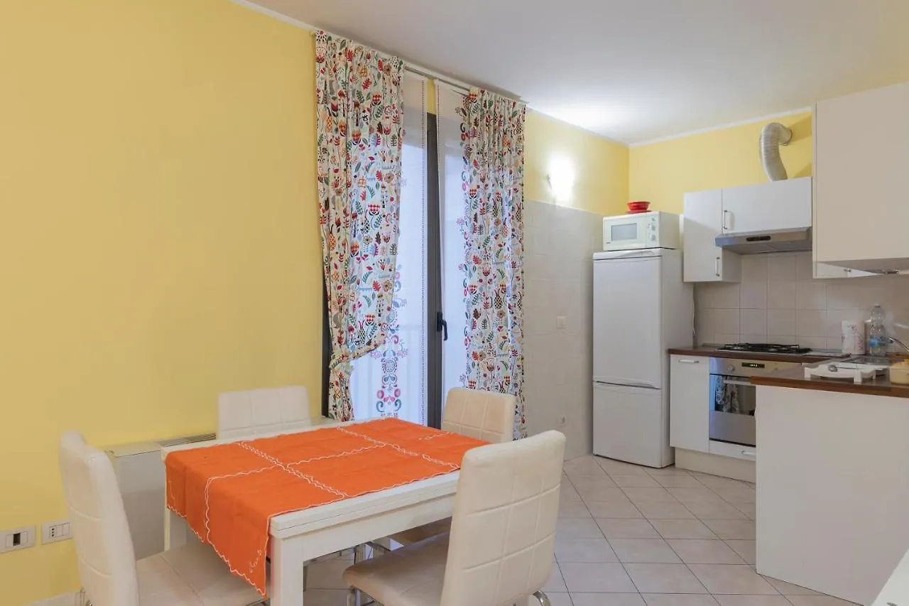 Big Apartment Salomone 51 Milan